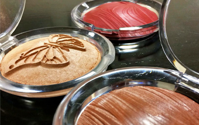 Example of hot for cosmetics